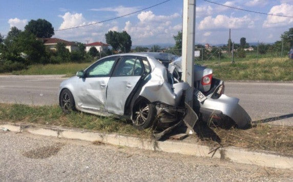 Σοβαρό τροχαίο στα Τρίκαλα – Τέσσερις τραυματίες, οι δύο σοβαρά (εικόνες)